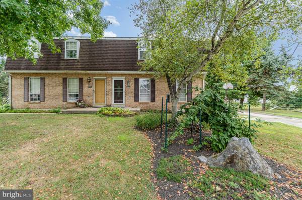 1895 ESTHER DR, Carlisle, PA 17013