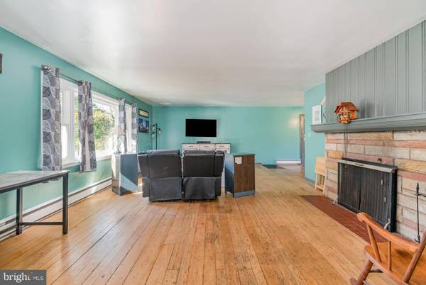 4100 GREENWOOD BLVD, Harrisburg, PA 17109