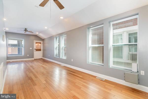 2136 SUSQUEHANNA ST, Harrisburg, PA 17110