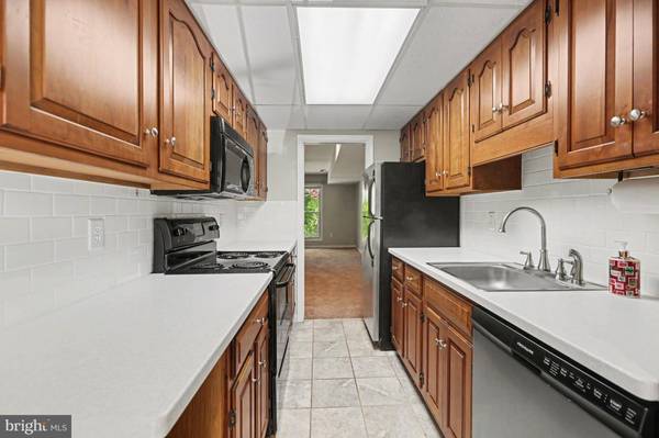 6239 STANFORD CT, Mechanicsburg, PA 17050