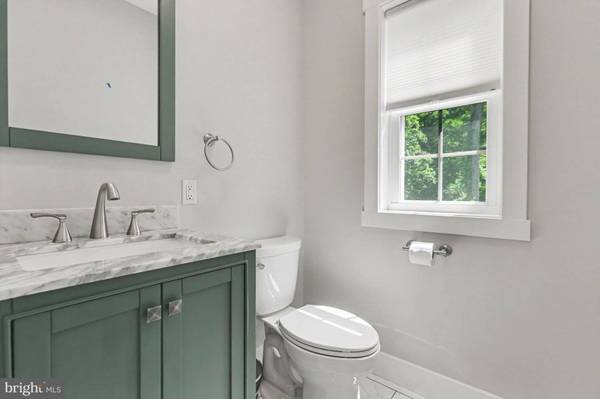 826 SANDBANK RD, Mount Holly Springs, PA 17065