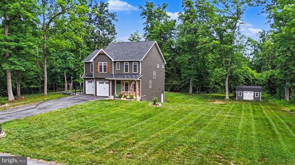 826 SANDBANK RD, Mount Holly Springs, PA 17065