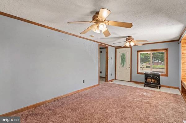 28 FAIRVIEW ST, Carlisle, PA 17015