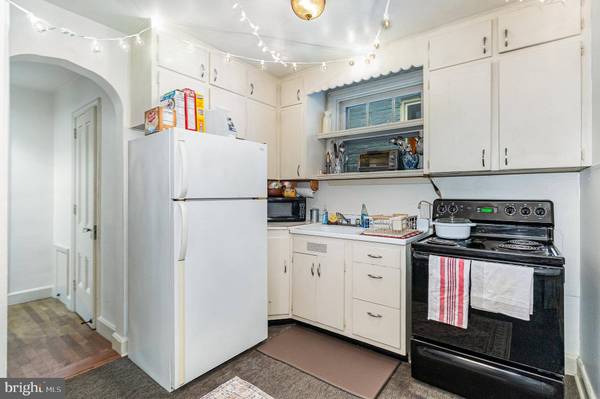 10 W POMFRET ST, Carlisle, PA 17013