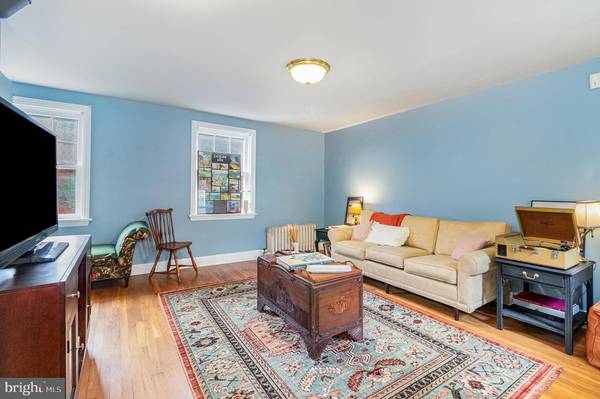 10 W POMFRET ST, Carlisle, PA 17013