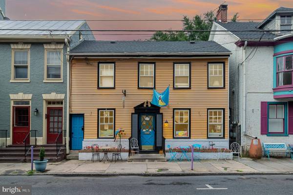 10 W POMFRET ST, Carlisle, PA 17013