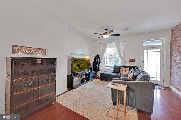 1914 PENN ST, Harrisburg, PA 17102