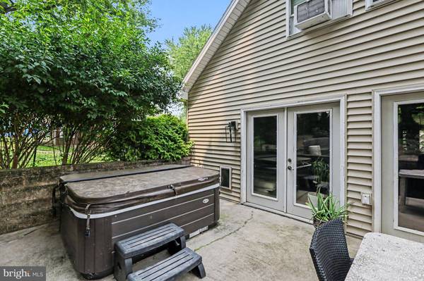 5010 ERBS BRIDGE RD, Mechanicsburg, PA 17050