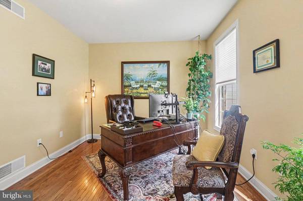 4 MAYFIELD CT, Carlisle, PA 17013