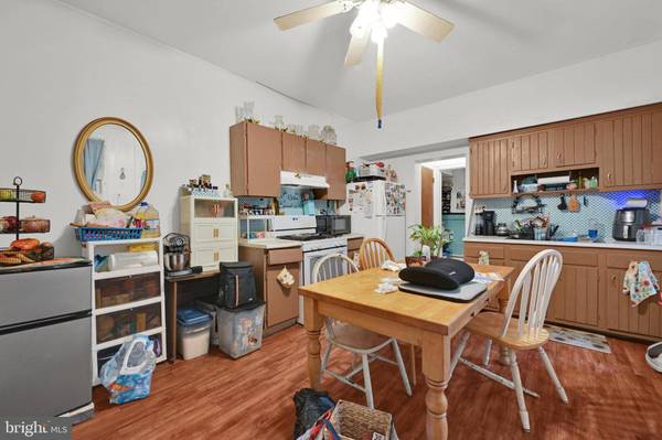 667 E PHILADELPHIA ST, York, PA 17403