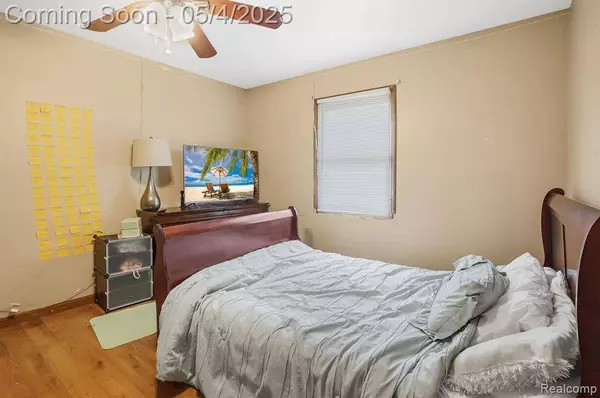 350 S Maple Street, Webberville Vlg, MI 48892