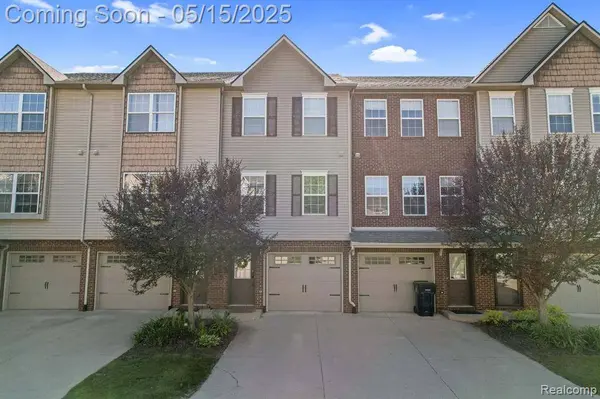 2211 Knotty Pine Trail, Howell Twp, MI 48855