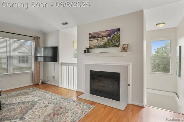 1637 Coburn Drive, Pittsfield Twp, MI 48108