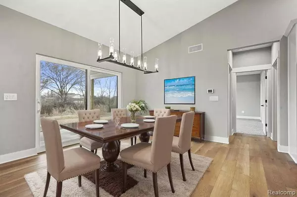 2214 Mapleview Court, Davison, MI 48423