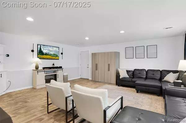 1890 Darwin Road, Putnam Twp, MI 48169