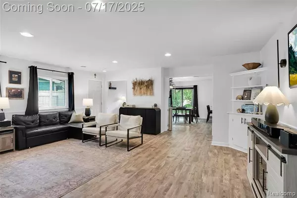 1890 Darwin Road, Putnam Twp, MI 48169