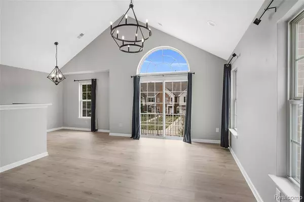 606 Olde English Circle, Howell, MI 48855