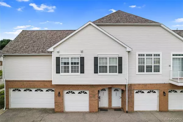 606 Olde English Circle, Howell, MI 48855