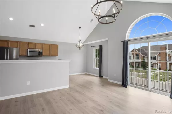 606 Olde English Circle, Howell, MI 48855