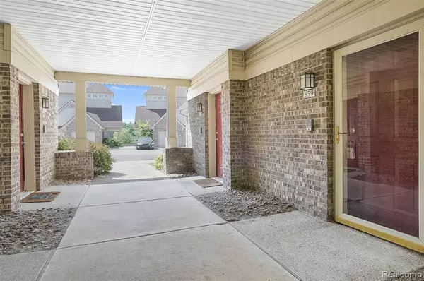 859 Amanda Lane, Pontiac, MI 48340