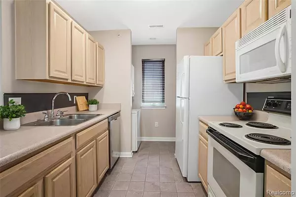 859 Amanda Lane, Pontiac, MI 48340