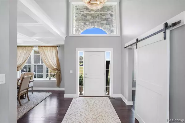 5348 Stone Garden Drive, Howell, MI 48843