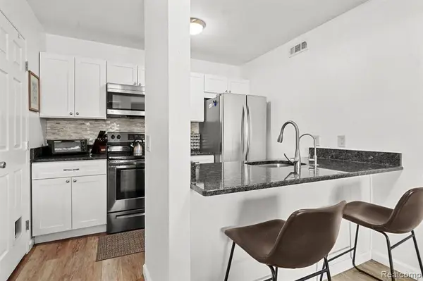 8737 Green Willow Street, Brighton, MI 48116