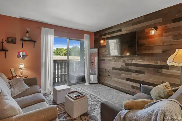 8737 Green Willow Street, Brighton, MI 48116