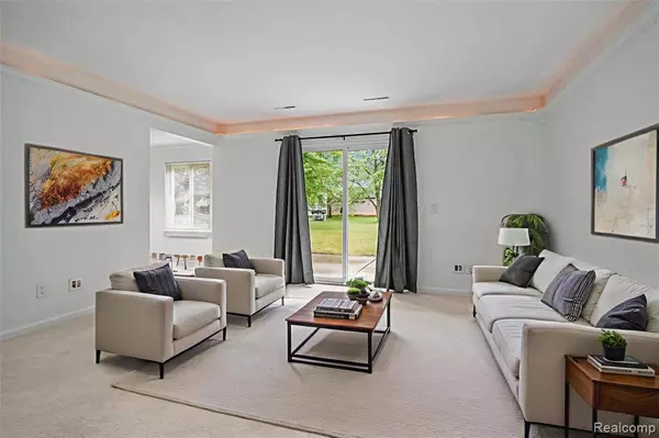 515 W Highland Road 1, Howell, MI 48843