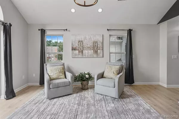 606 Olde English Circle, Howell, MI 48855