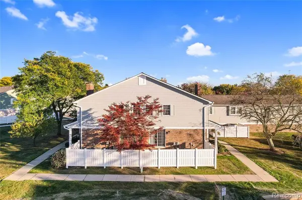 42142 Gladwin Street, Northville, MI 48167