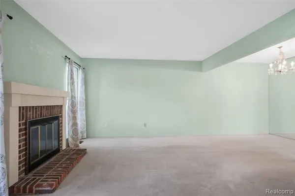 42142 Gladwin Street, Northville, MI 48167