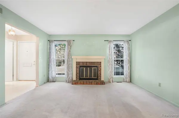 42142 Gladwin Street, Northville, MI 48167