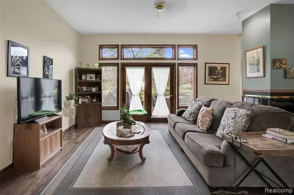 8127 Goldenrod Court, Green Oak Twp, MI 48116