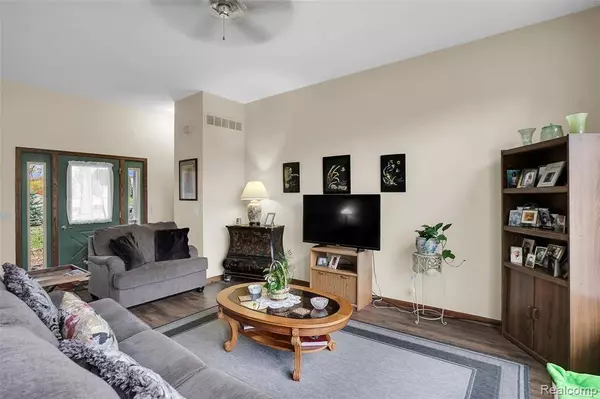 8127 Goldenrod Court, Green Oak Twp, MI 48116