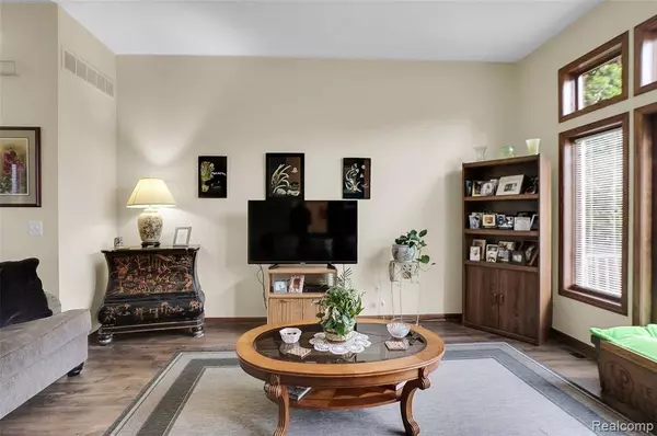 8127 Goldenrod Court, Green Oak Twp, MI 48116