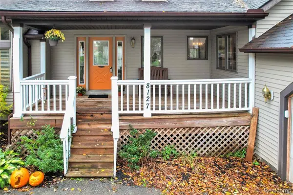 8127 Goldenrod Court, Green Oak Twp, MI 48116