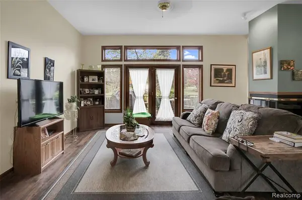 8127 Goldenrod Court, Green Oak Twp, MI 48116