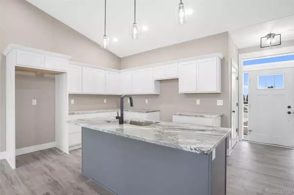 9033 COPPER RIDGE DR, Davison, MI 48423