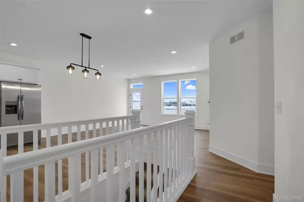 2324 Gilder DR, Howell, MI 48843