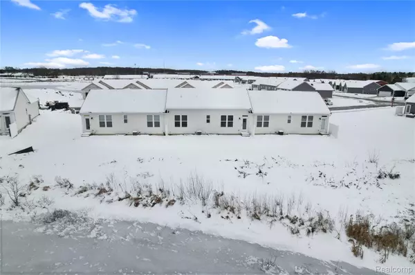 2324 Gilder DR, Howell, MI 48843