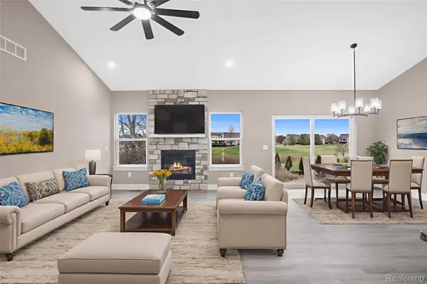 7246 Geraldine CIR, Swartz Creek, MI 48473