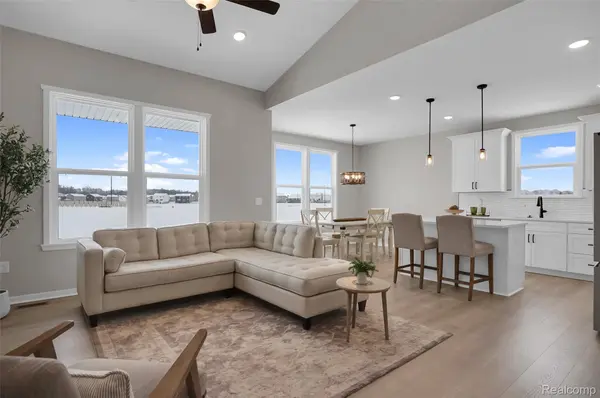 340 McDowell DR, Howell, MI 48843