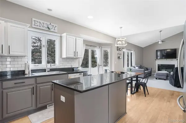 274 Carnoustie RD, Highland, MI 48357