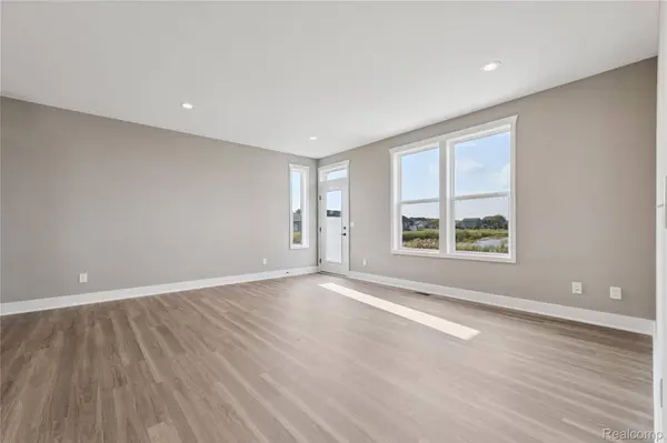 2315 Gilder DR, Howell, MI 48843