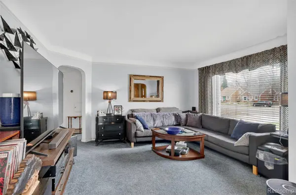 9923 Inkster RD, Livonia, MI 48150