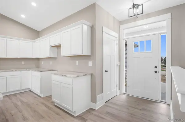 8451 Woodridge DR, Davison Township, MI 48423