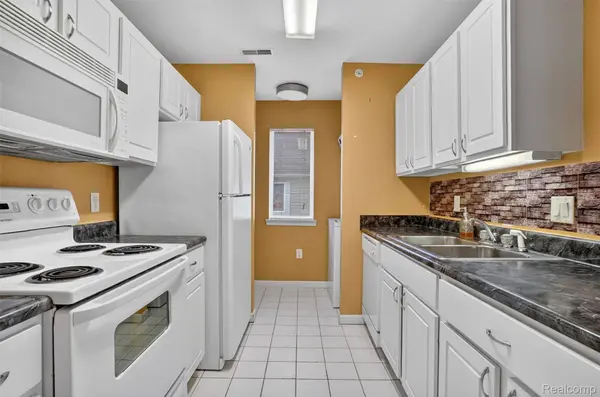 848 Brandon AVE, Pontiac, MI 48340