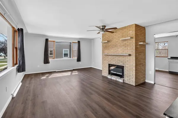 2300 S Lincoln, Bay City, MI 48708