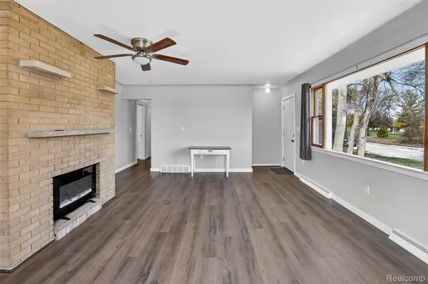 2300 S Lincoln, Bay City, MI 48708